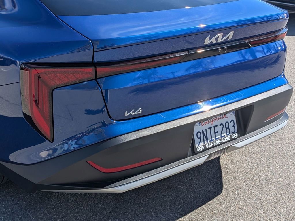 Used 2025 Kia K4 LXS image 11