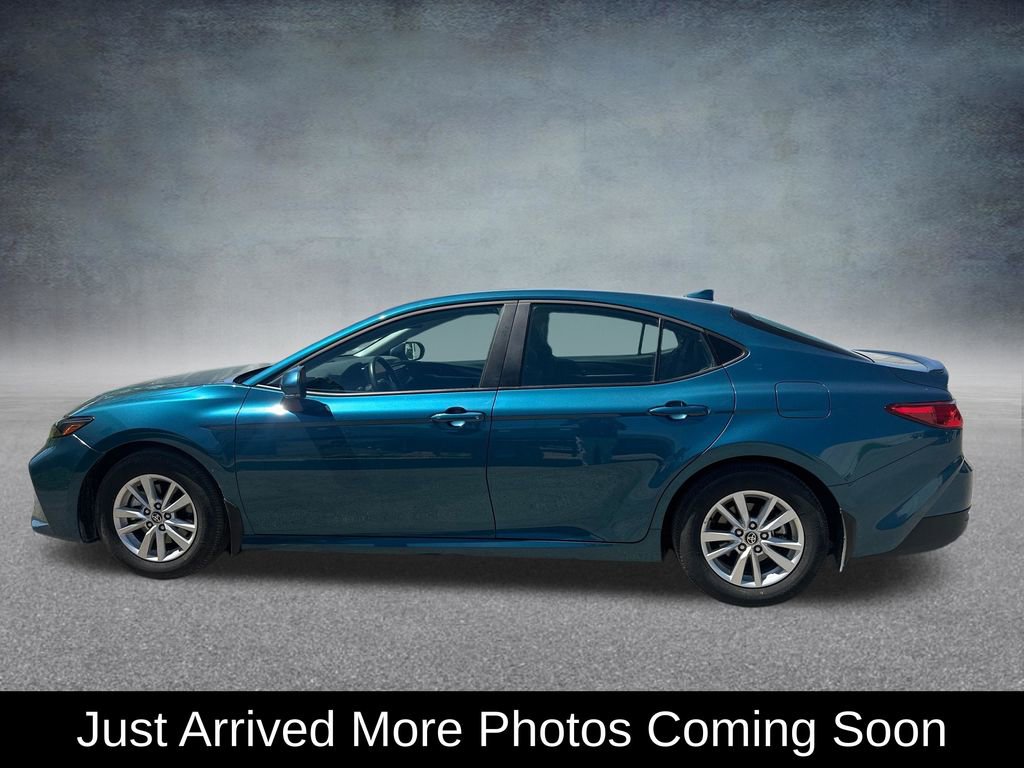 Used 2025 Toyota Camry LE w/ Convenience Package FWD image 3
