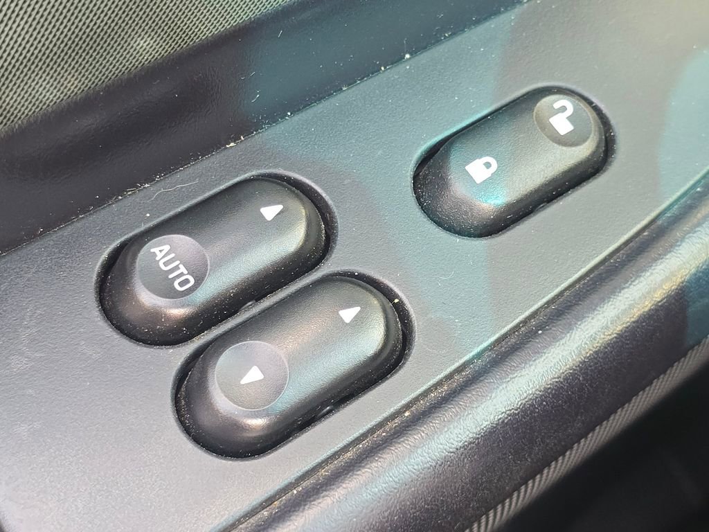 Used 2005 Ford Thunderbird RWD image 20