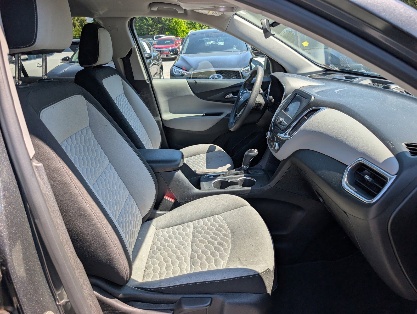 Used 2021 Chevrolet Equinox LS w/ LS Convenience Package FWD image 11