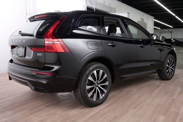Certified 2025 Volvo XC60 B5 Plus AWD/4WD image 4
