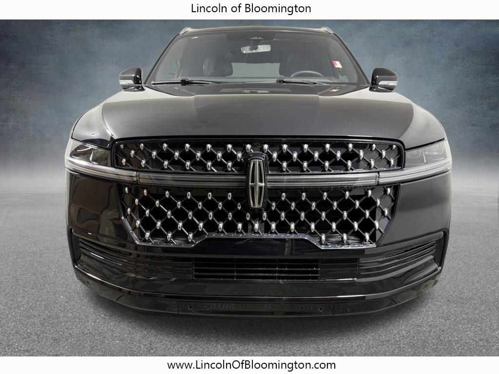 Used 2025 Lincoln Navigator Black Label AWD/4WD image 11