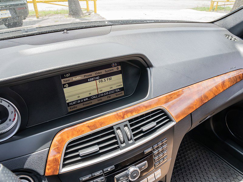 Used 2012 Mercedes-Benz C 350 Sport image 29