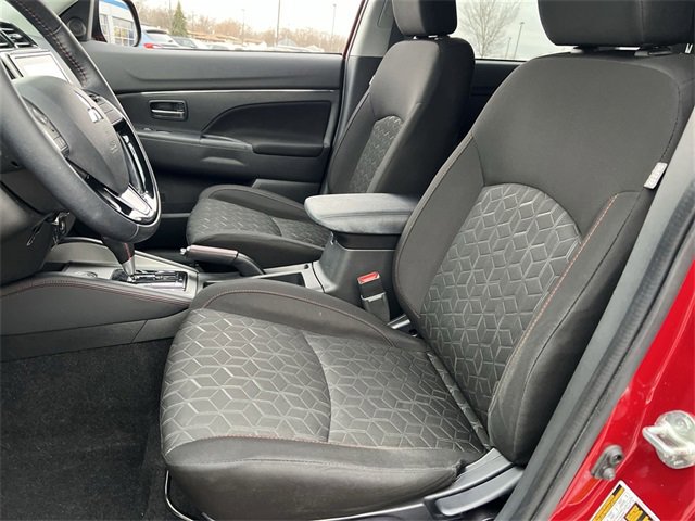 Used 2023 Mitsubishi Outlander Sport LE image 13