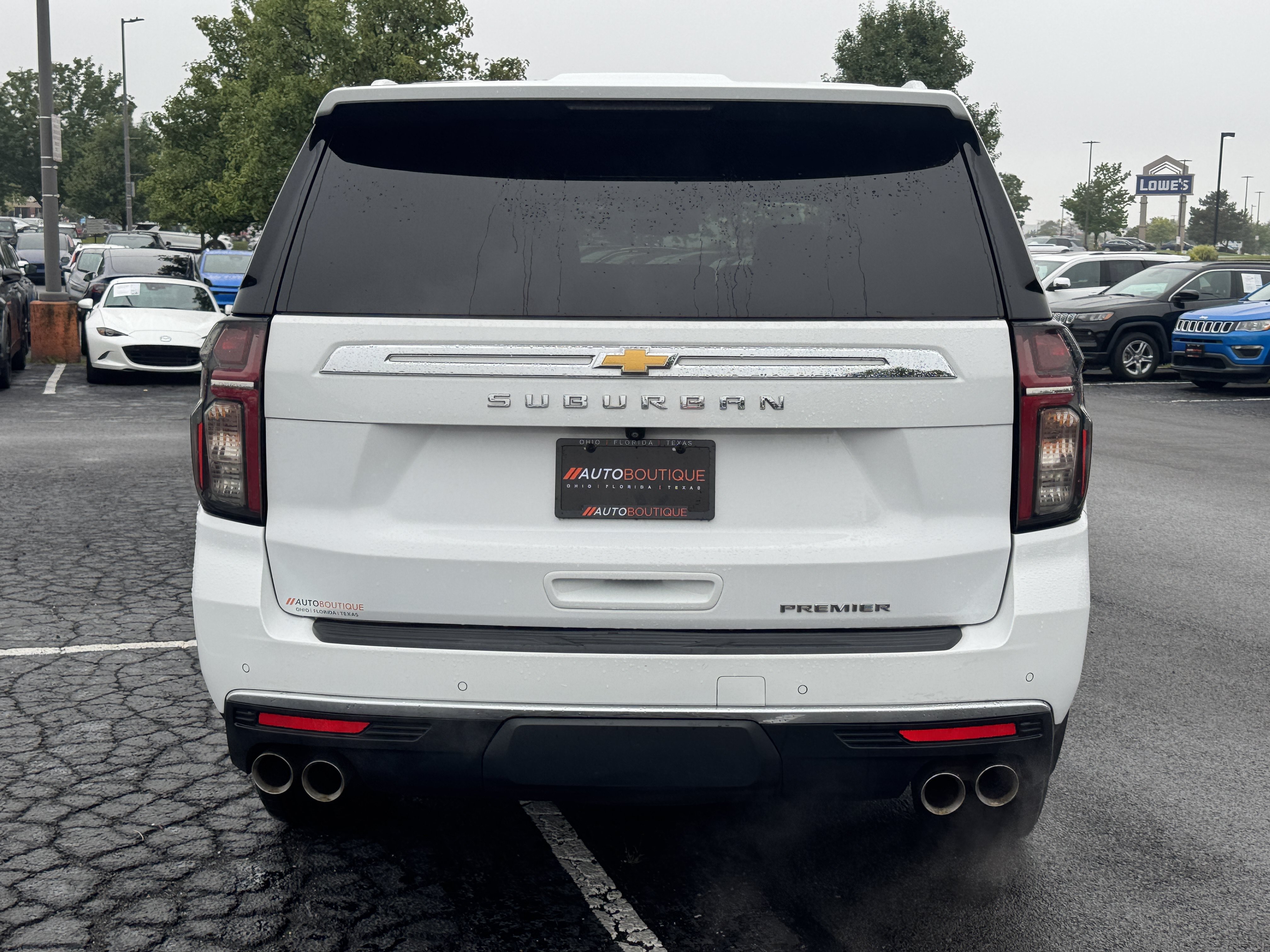 Used 2022 Chevrolet Suburban Premier AWD/4WD image 11