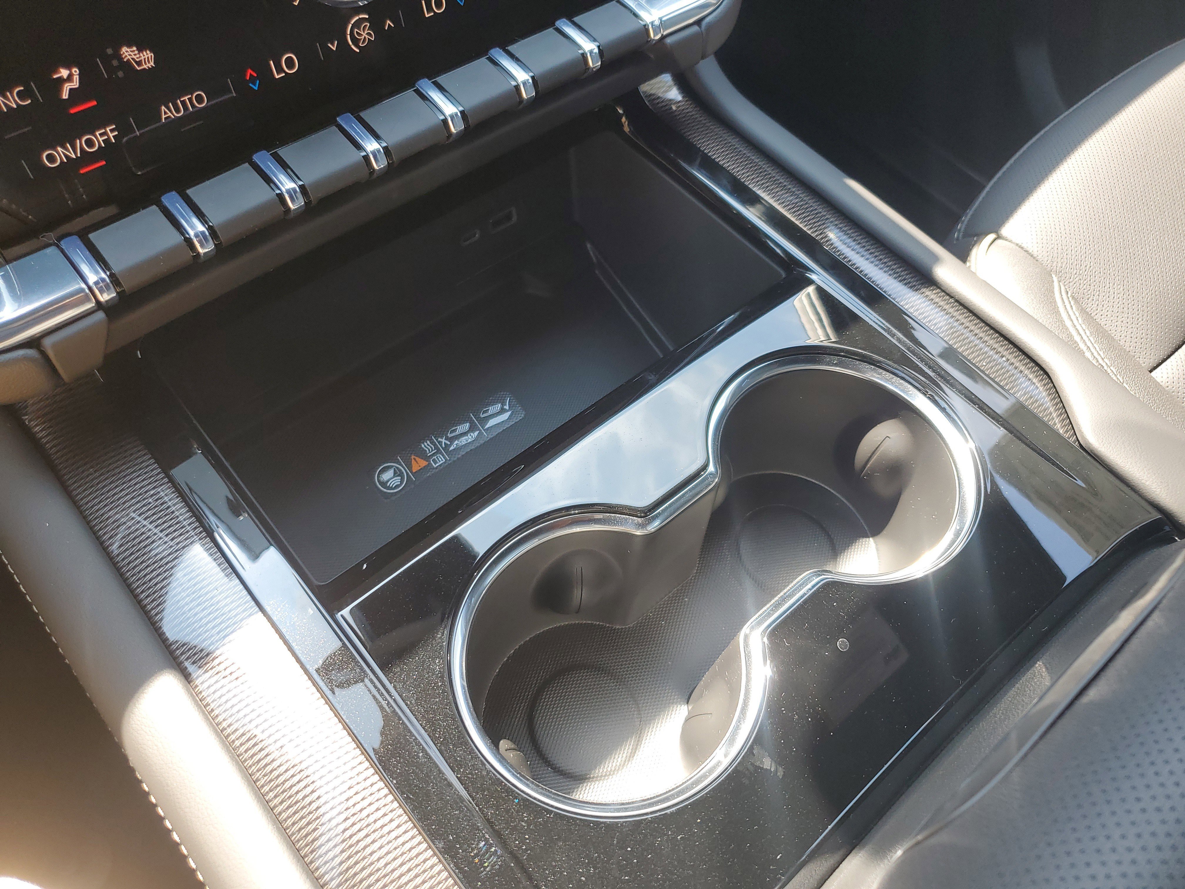 New 2025 GMC Yukon XL Elevation image 30