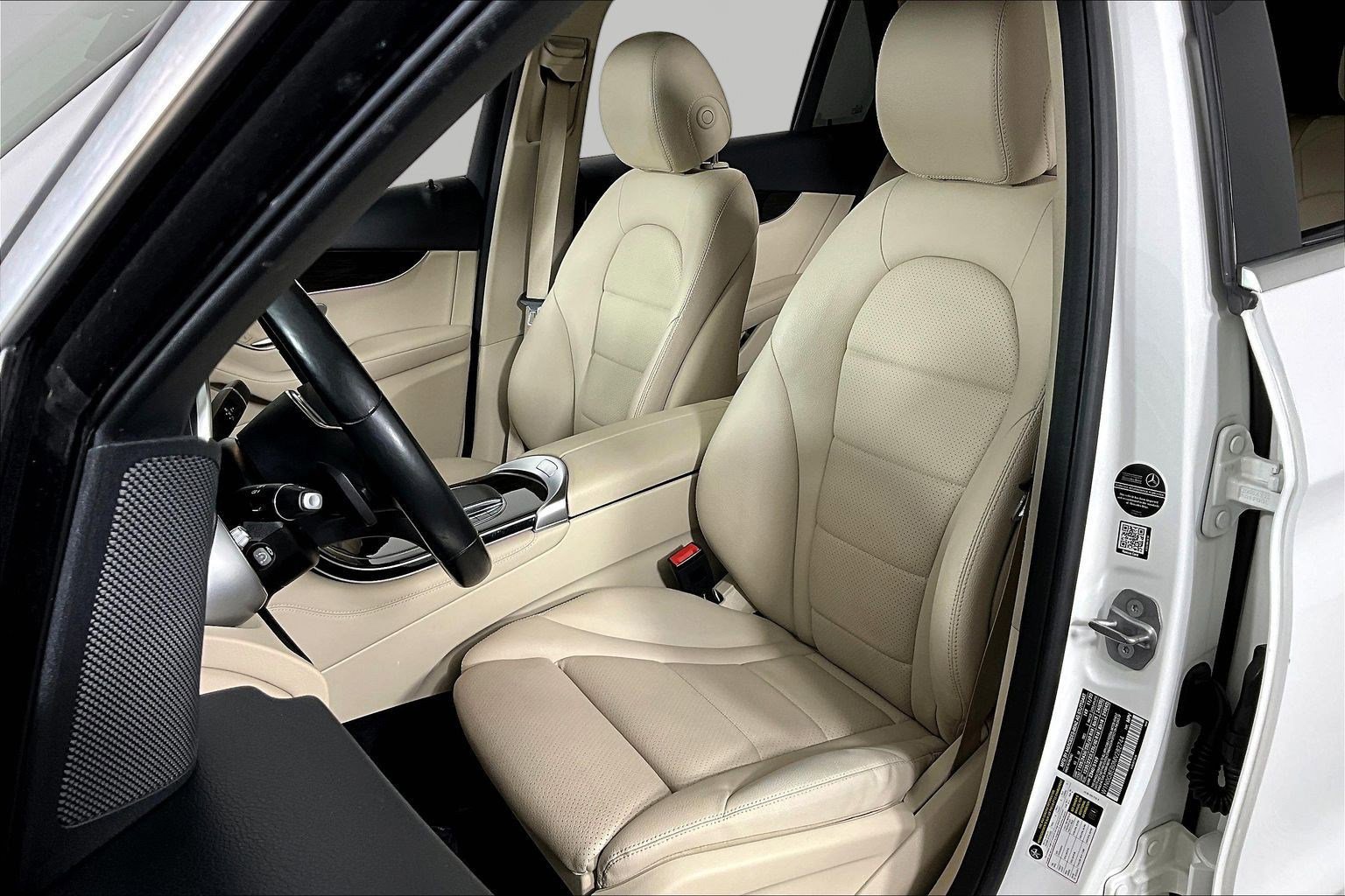 Used 2021 Mercedes-Benz GLC 300 4MATIC image 21