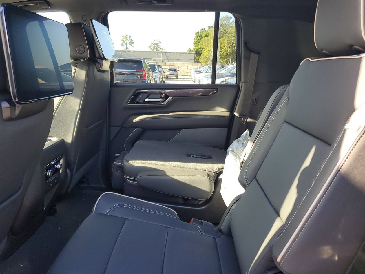 New 2026 GMC Yukon XL Elevation w/ Elevation Premium Package AWD/4WD image 11