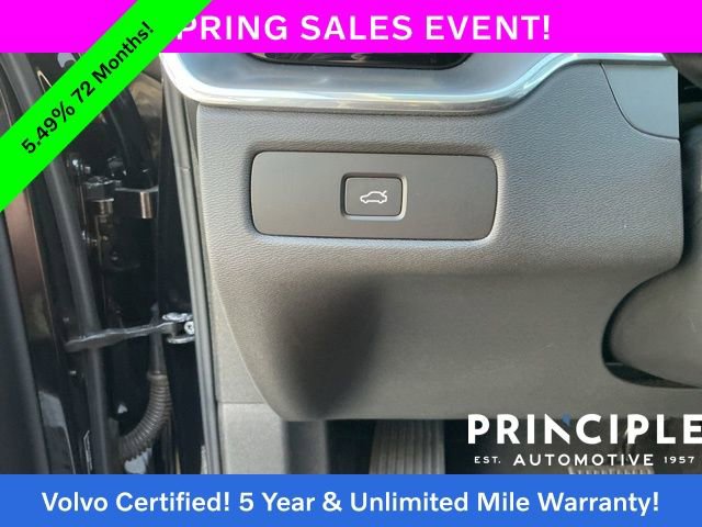 Certified 2025 Volvo XC60 B5 Core image 26