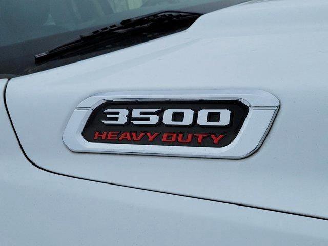 Used 2020 RAM 3500 Tradesman w/ Chrome Appearance Group AWD/4WD image 9