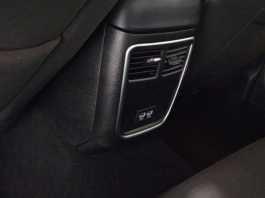 Used 2023 Dodge Charger SXT RWD image 29