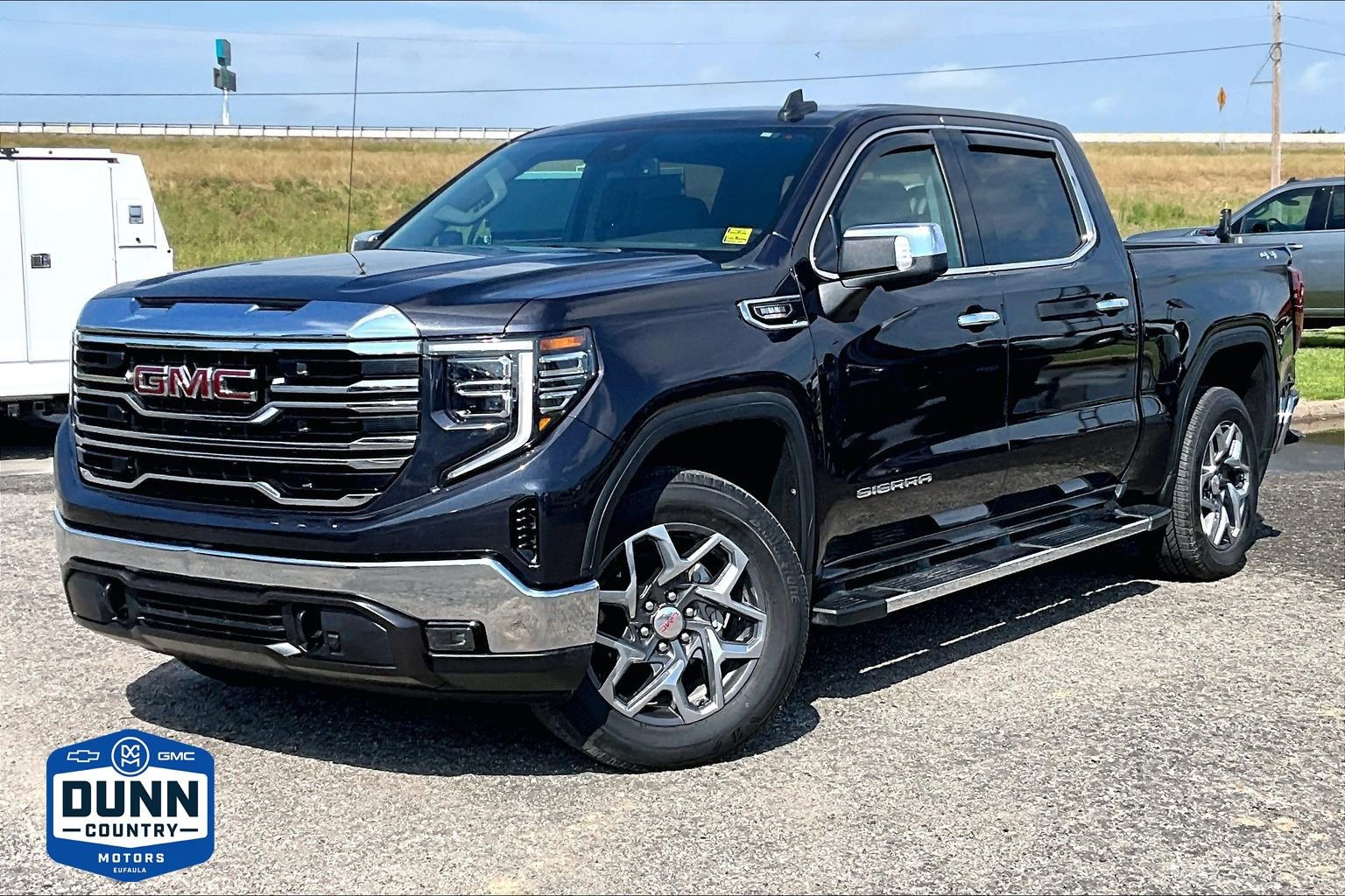 Used 2023 GMC Sierra 1500 SLT w/ SLT Premium Package AWD/4WD video 1
