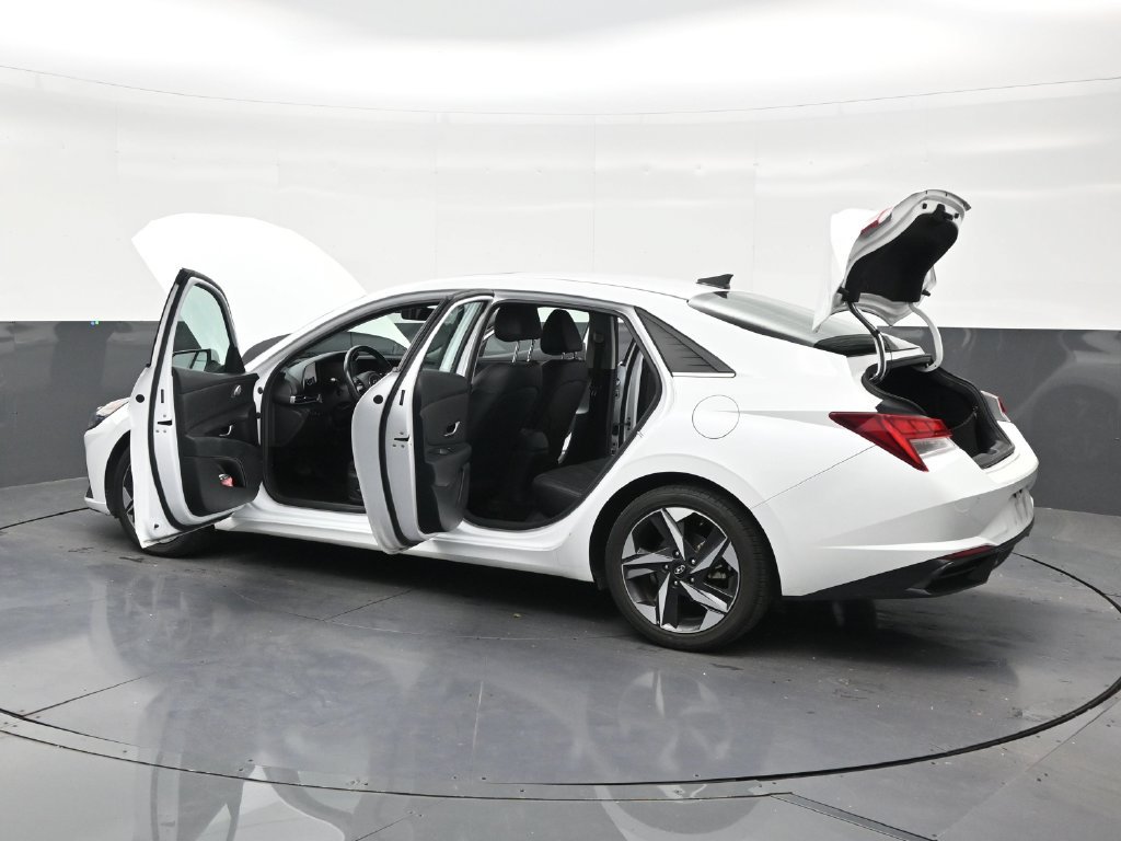 Used 2022 Hyundai Elantra Limited w/ Cargo Package FWD image 30