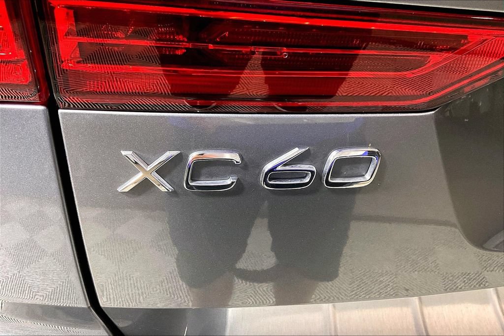 Used 2021 Volvo XC60 T5 Inscription w/ Climate Package AWD/4WD image 7