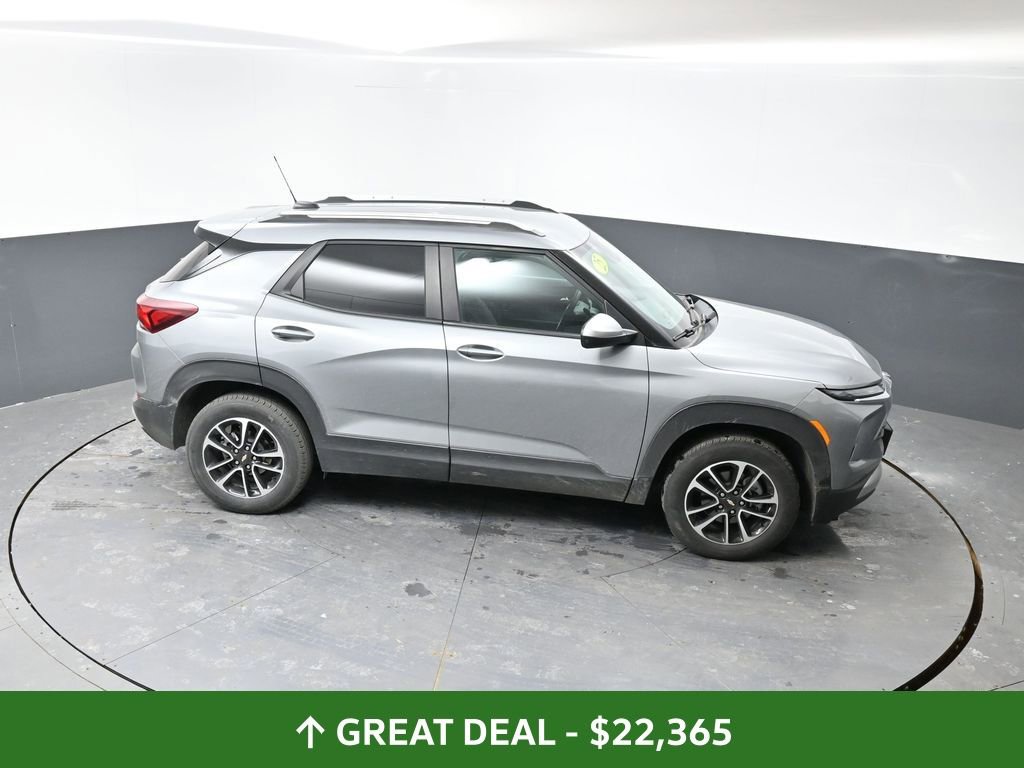 Used 2025 Chevrolet TrailBlazer LT w/ Driver Confidence Package image 15