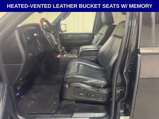 Used 2015 Lincoln Navigator 4WD image 14