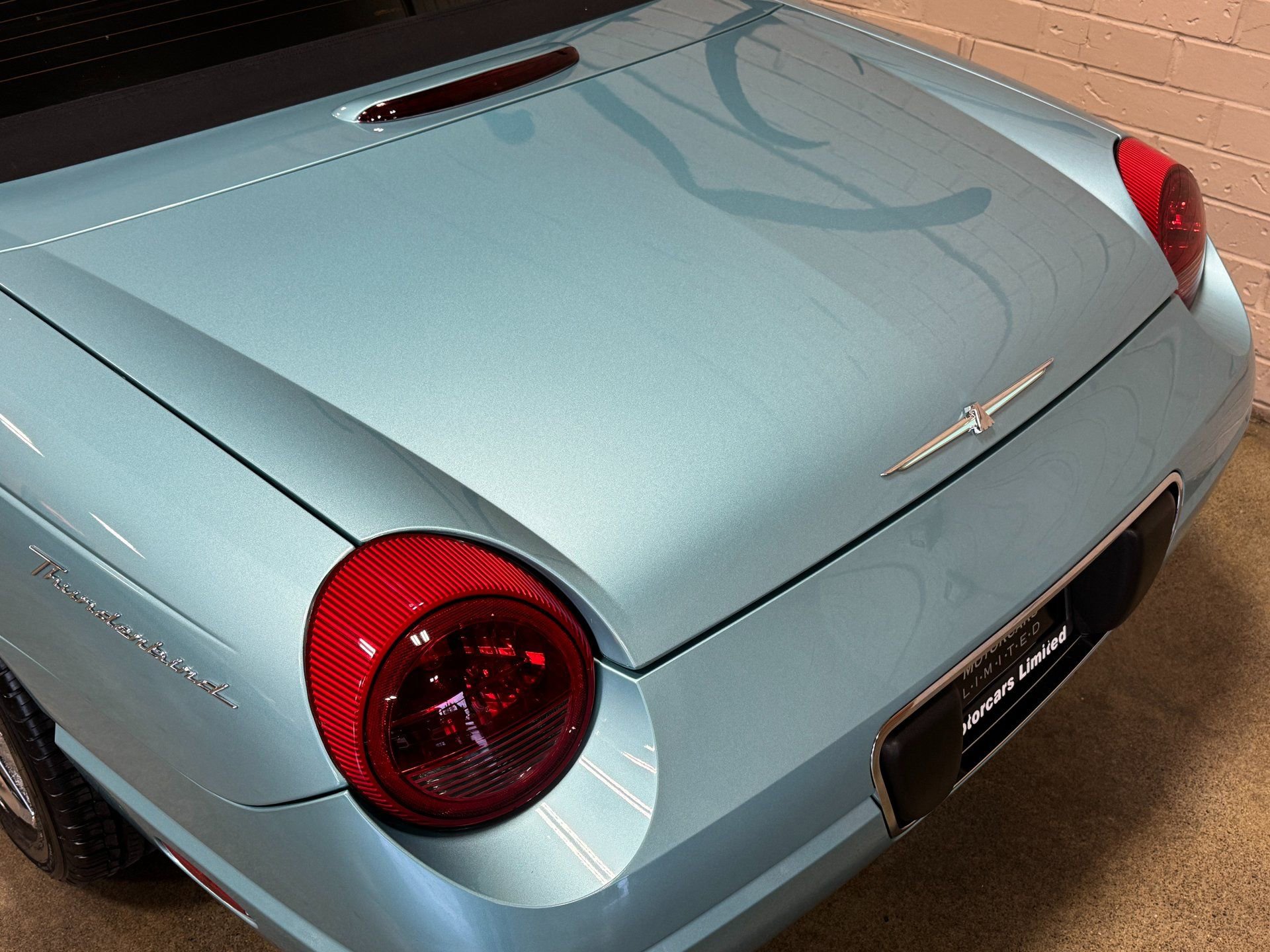 Used 2002 Ford Thunderbird image 22