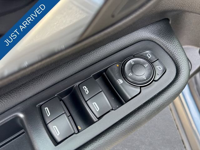 Used 2024 GMC Terrain SLE w/ Driver Convenience Package image 13