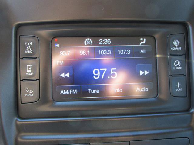 Used 2016 Chrysler 200 Limited image 11