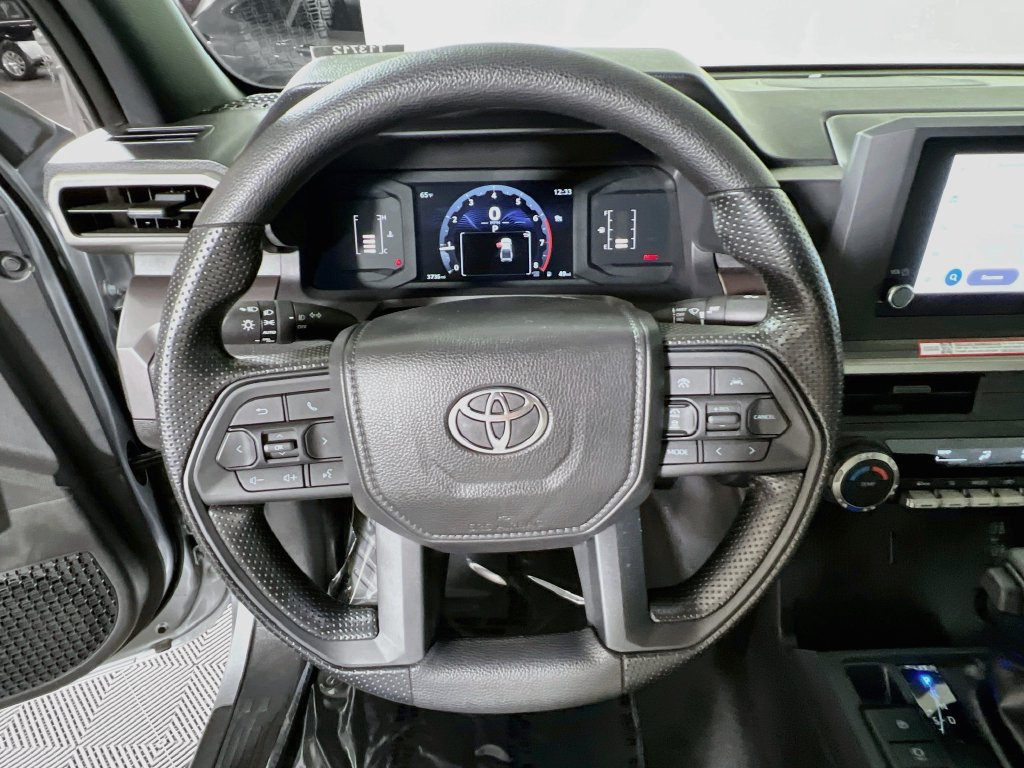Certified 2025 Toyota Tacoma SR5 AWD/4WD image 10