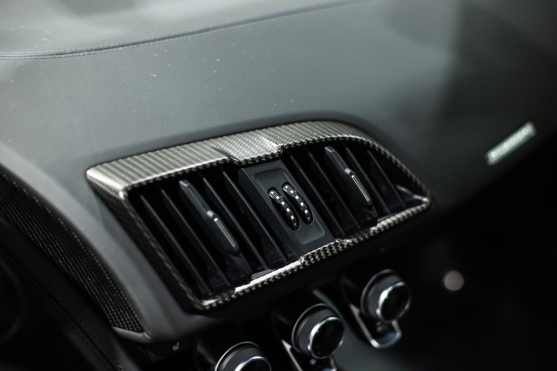 Used 2017 Audi R8 V10 w/ Carbon Exterior Package image 50