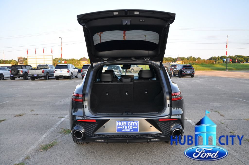 Used 2022 Genesis GV70 3.5T Sport w/ Sport Prestige Package AWD/4WD image 22