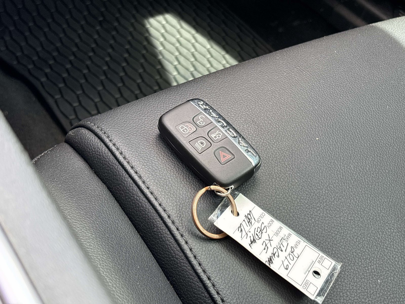 Used 2019 Jaguar XE RWD image 26