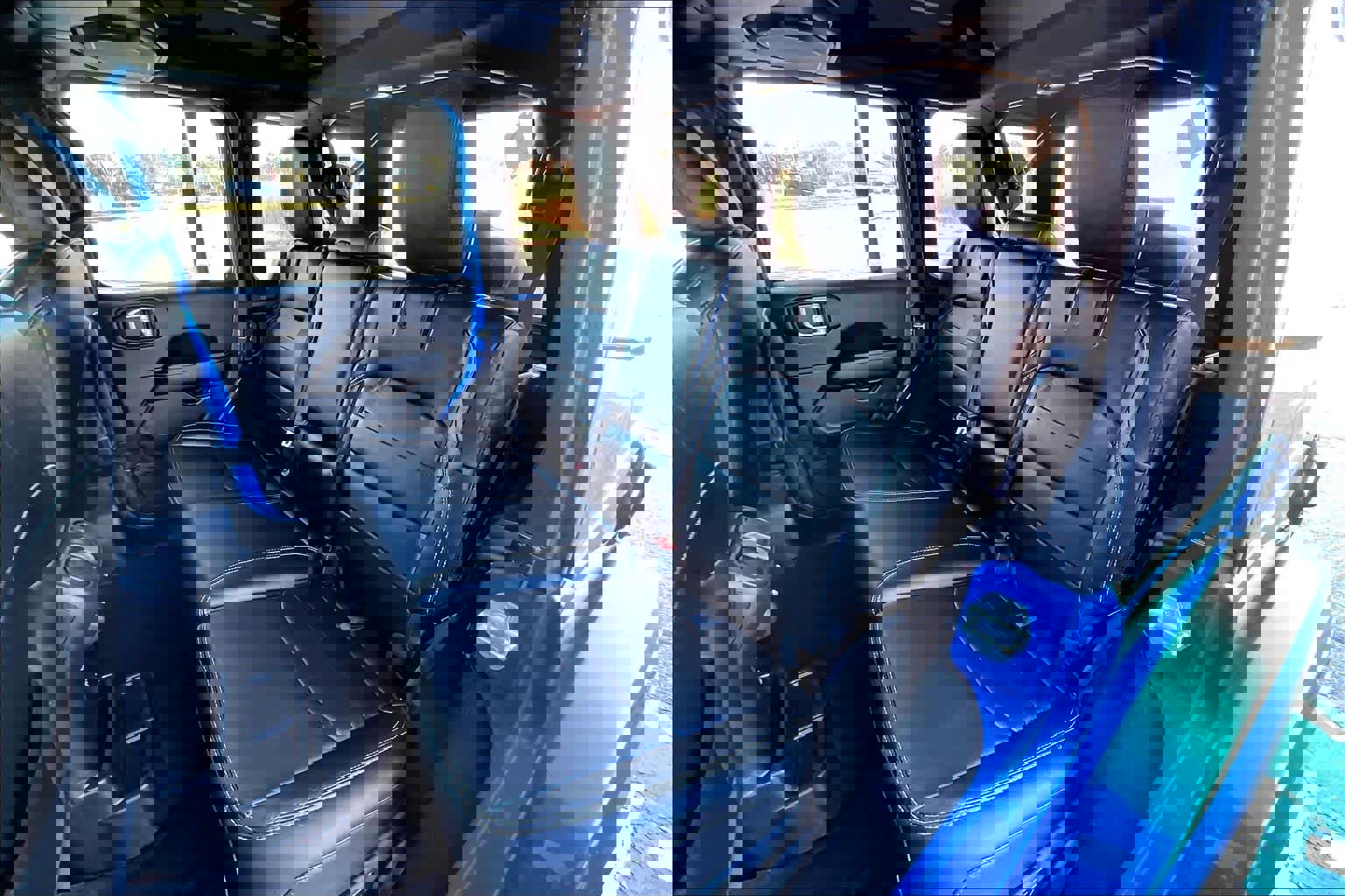 Used 2022 Jeep Wrangler Unlimited Sahara w/ Cold Weather Group image 20