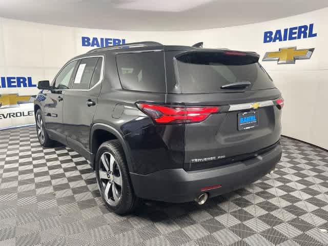 Used 2023 Chevrolet Traverse LT w/ LT Premium Package AWD/4WD image 3