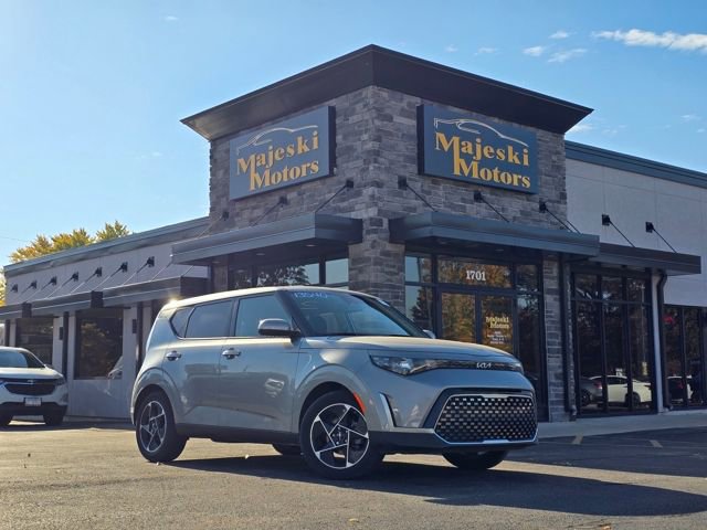 Used 2024 Kia Soul EX image 1