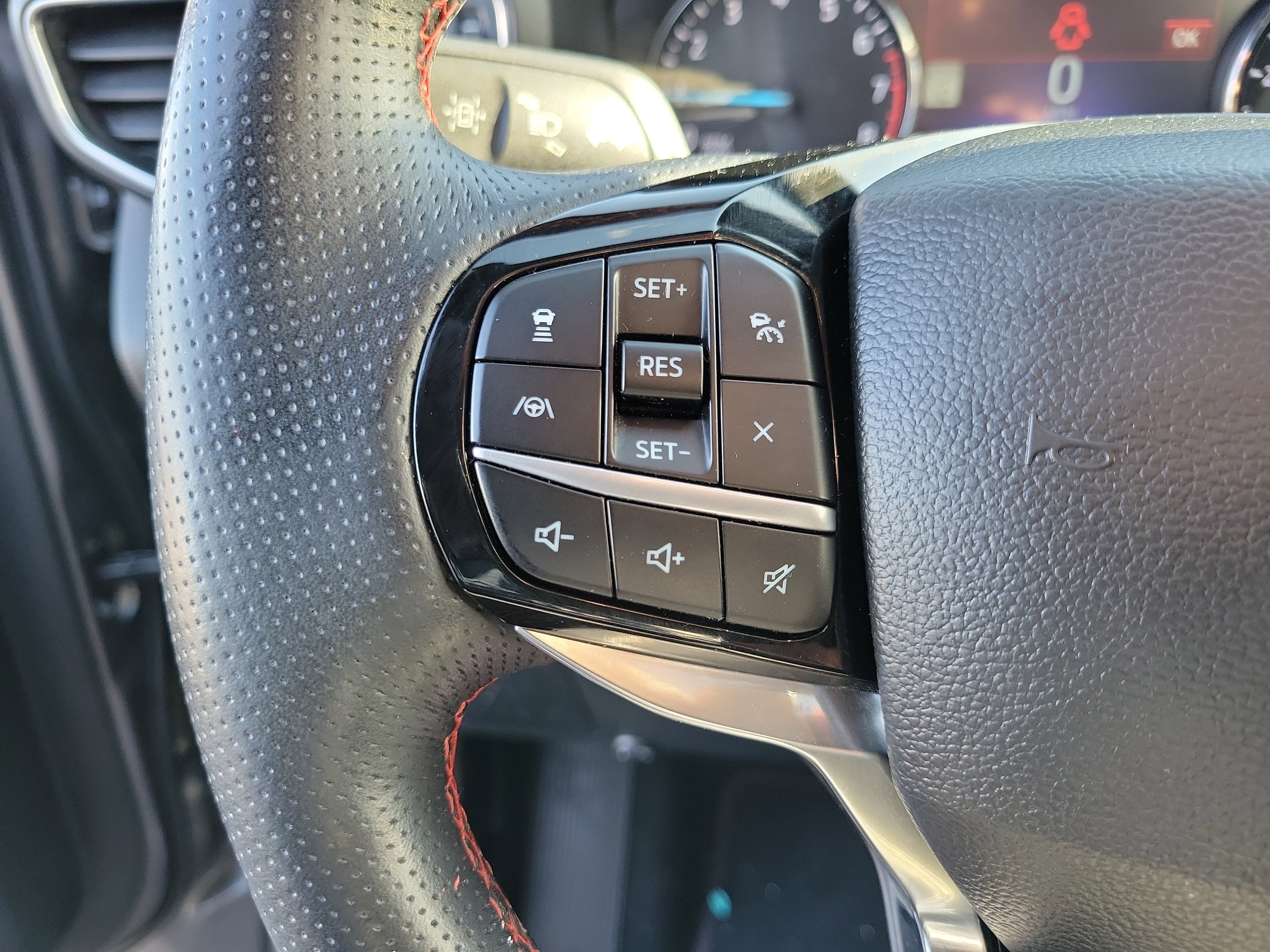 Certified 2022 Ford Explorer ST-Line w/ Class IV Trailer Tow Package image 5