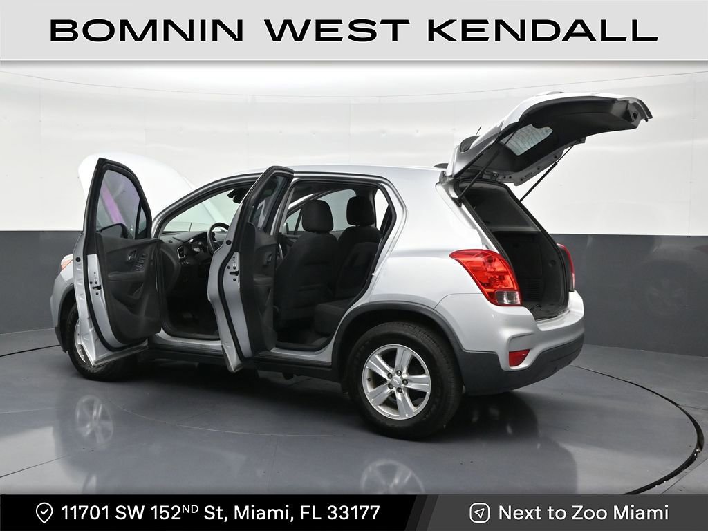 Used 2020 Chevrolet Trax LS image 32