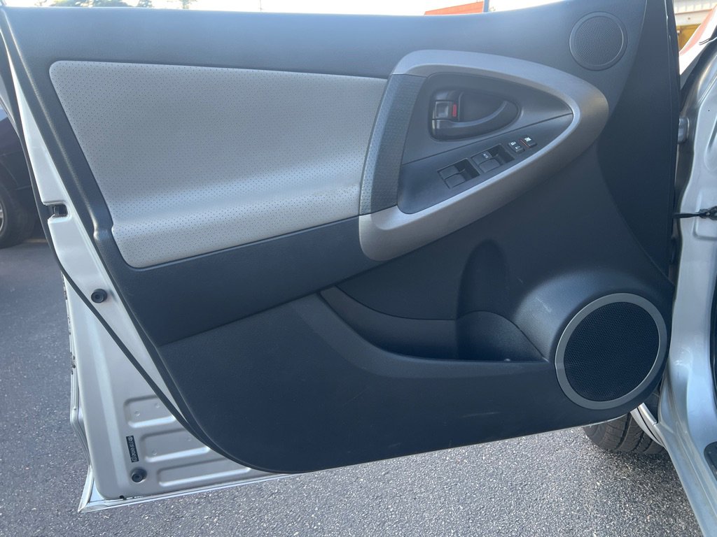 Used 2012 Toyota RAV4 Limited w/ Premium Plus Value Pkg image 10