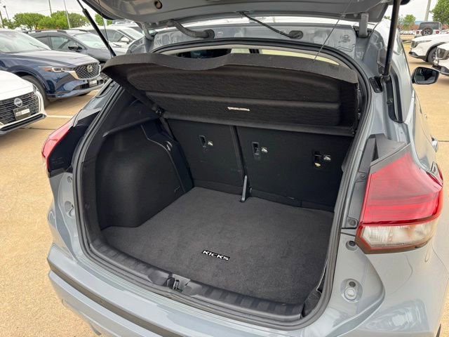Used 2023 Nissan Kicks SR w/ SR Premium Package image 23