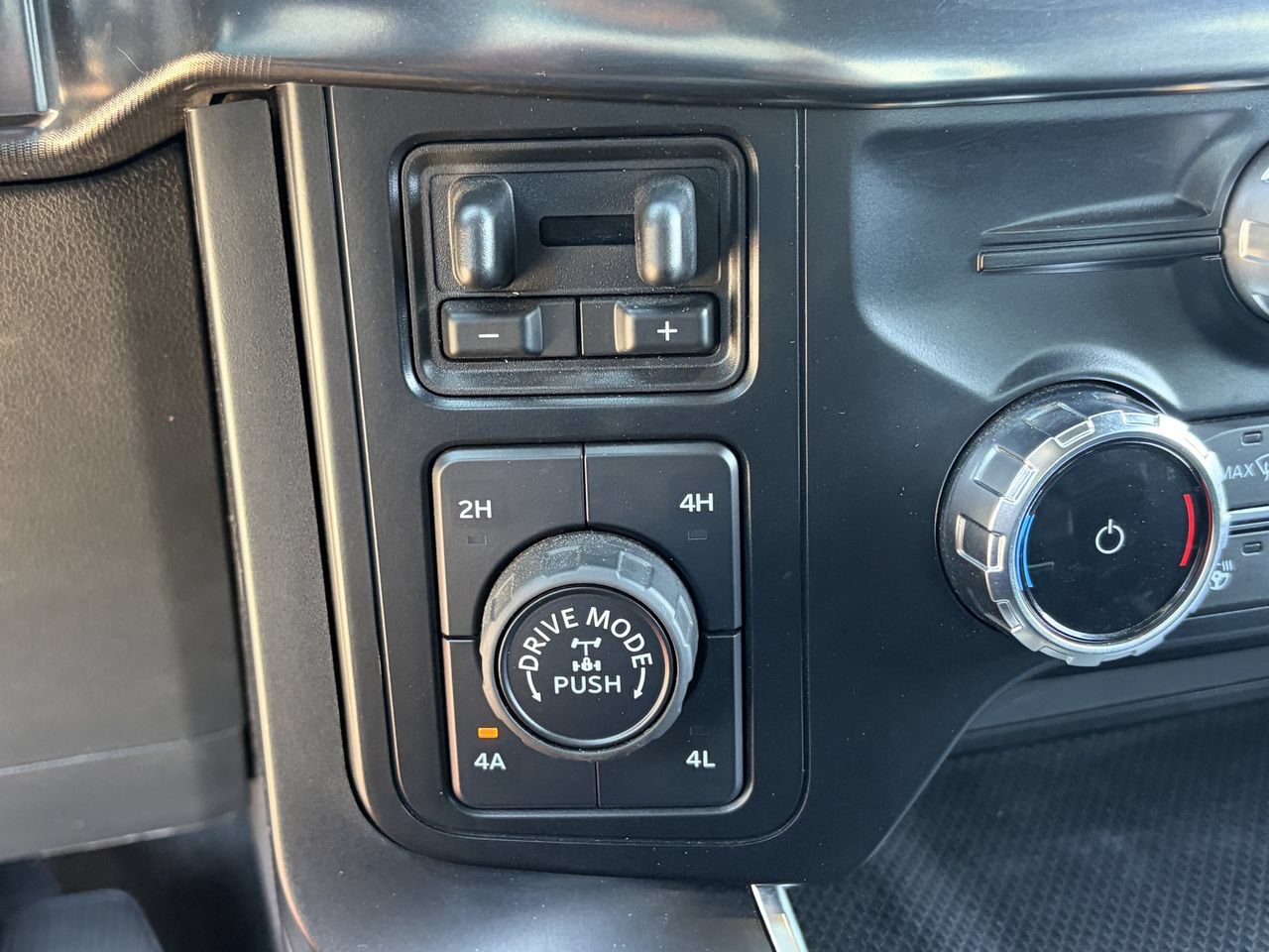 Used 2024 Ford F150 Raptor AWD/4WD image 30