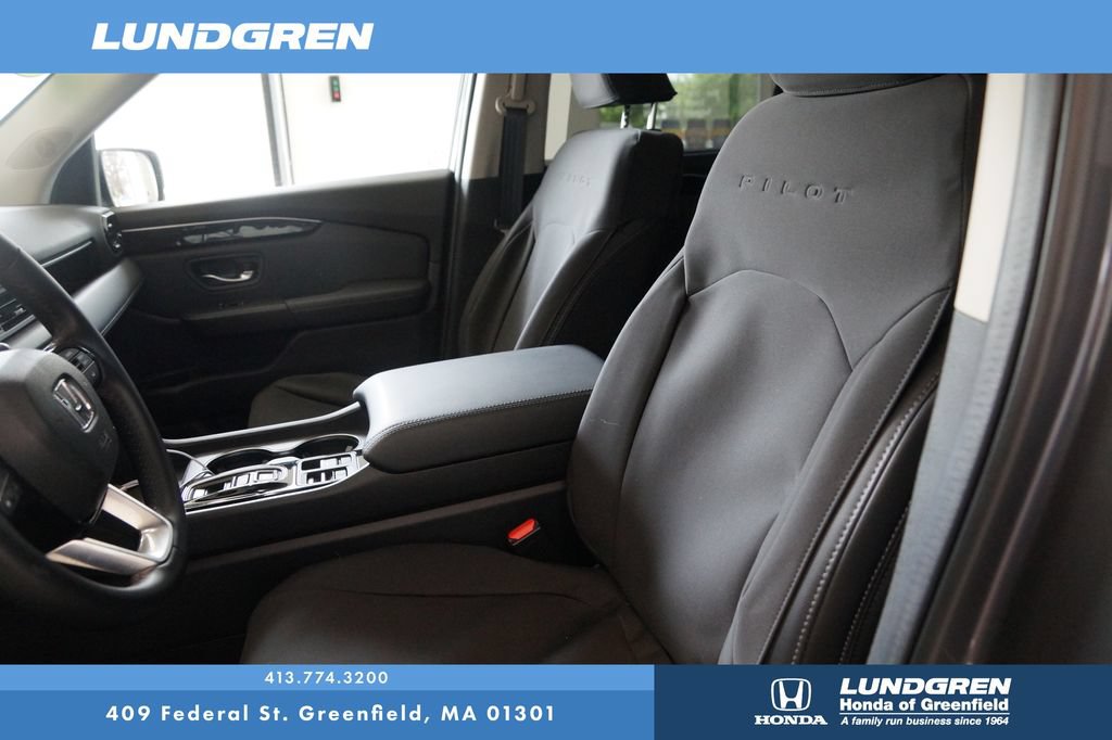 Used 2025 Honda Pilot EX-L image 13