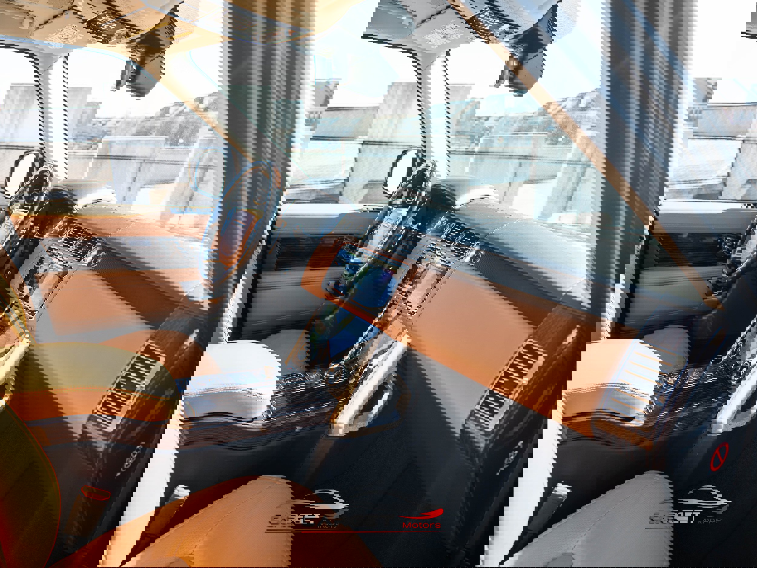 Used 2019 Land Rover Range Rover Autobiography image 14