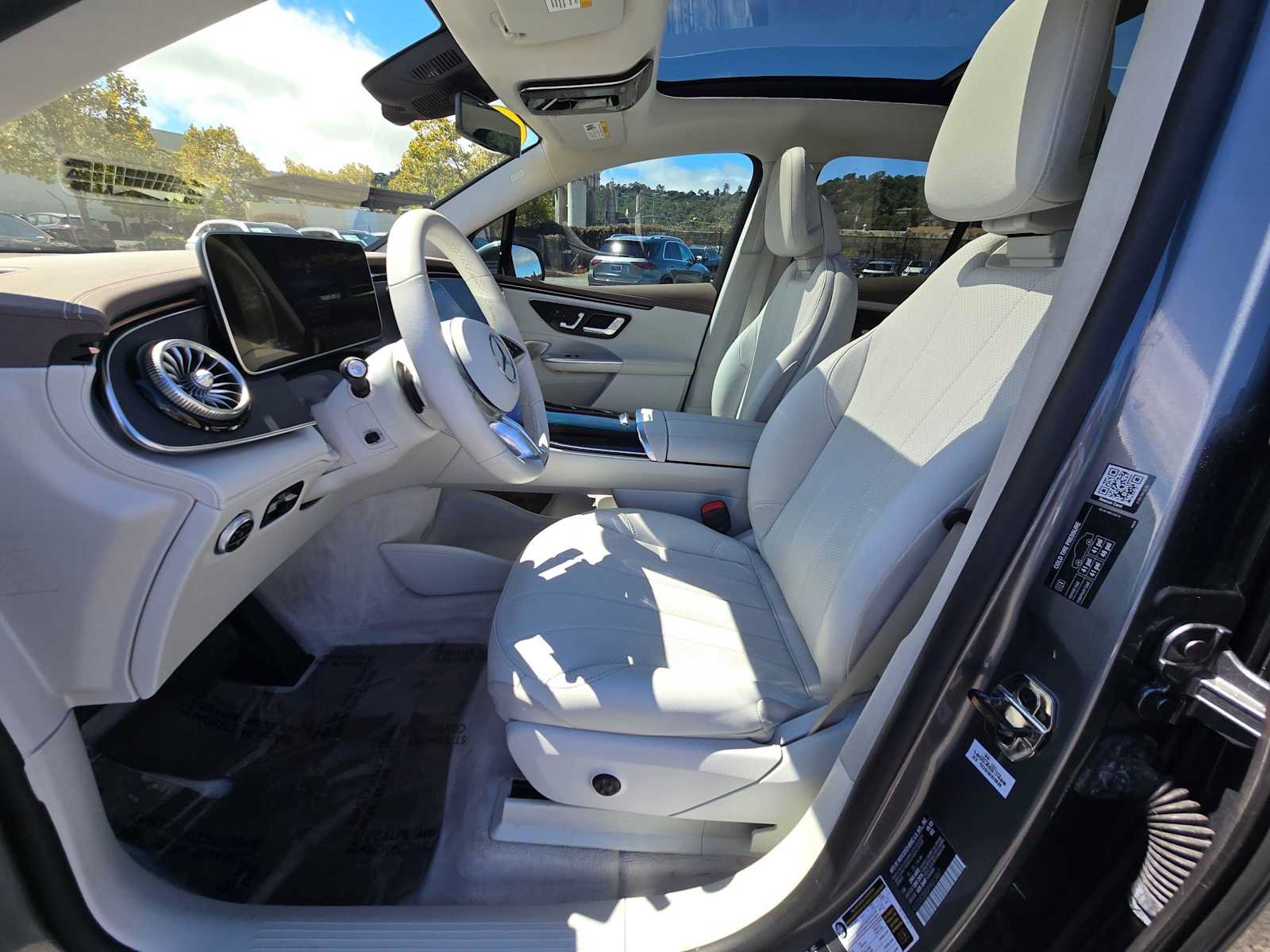 Used 2023 Mercedes-Benz EQE 350+ SUV w/ AMG Line Exterior Package image 21