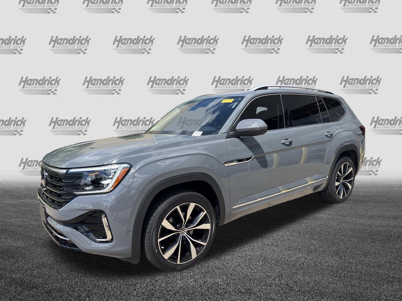 Used 2025 Volkswagen Atlas SEL Premium R-Line AWD/4WD image 5