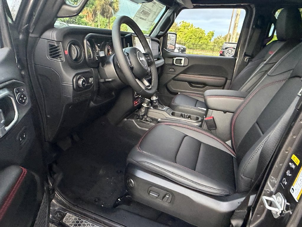 New 2027 Jeep Wrangler Unlimited Sahara AWD/4WD image 14