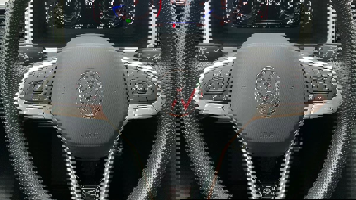 Used 2022 Volkswagen Atlas SEL Premium image 16