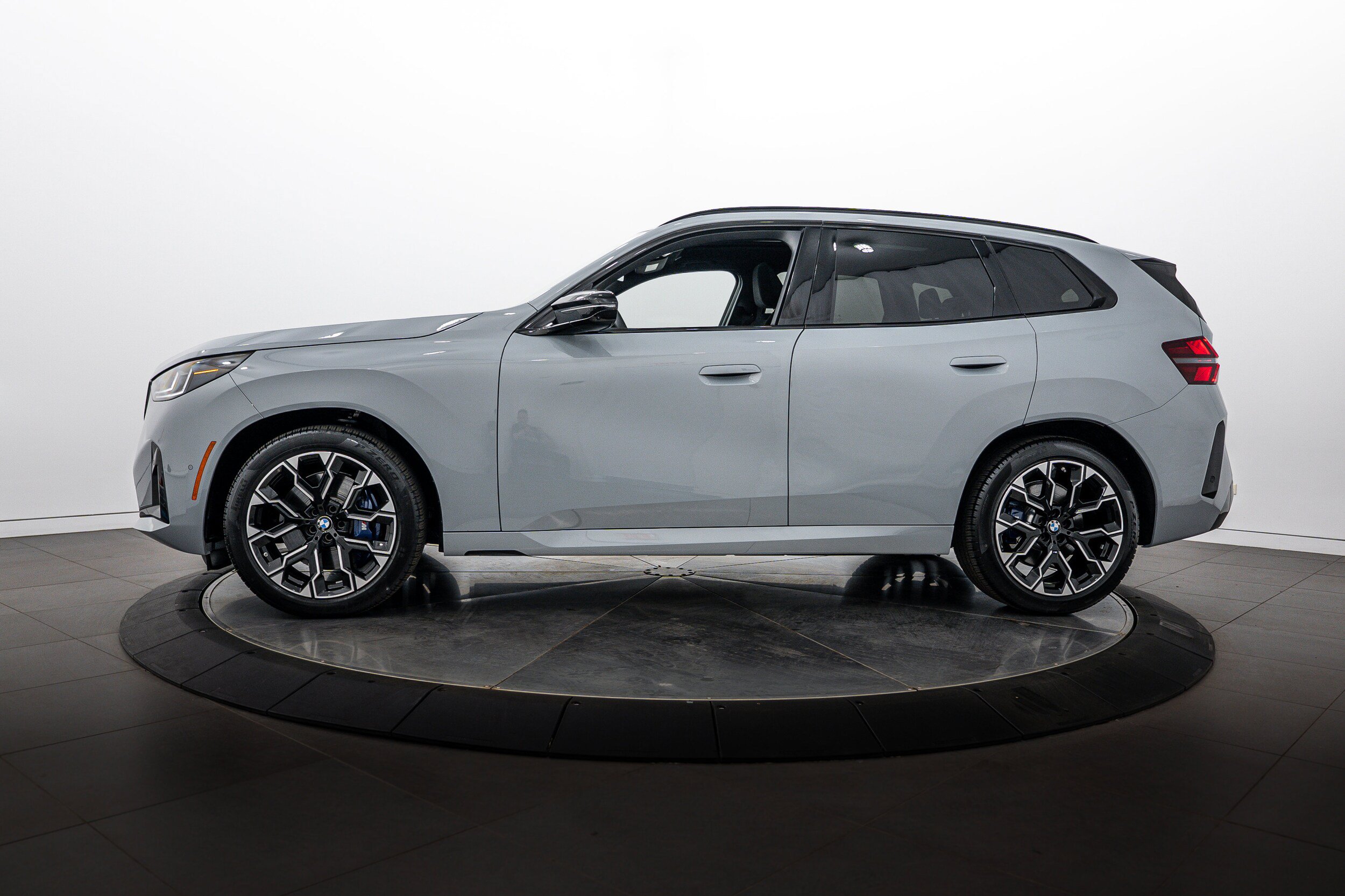 Used 2025 BMW X3 M50 AWD/4WD image 6