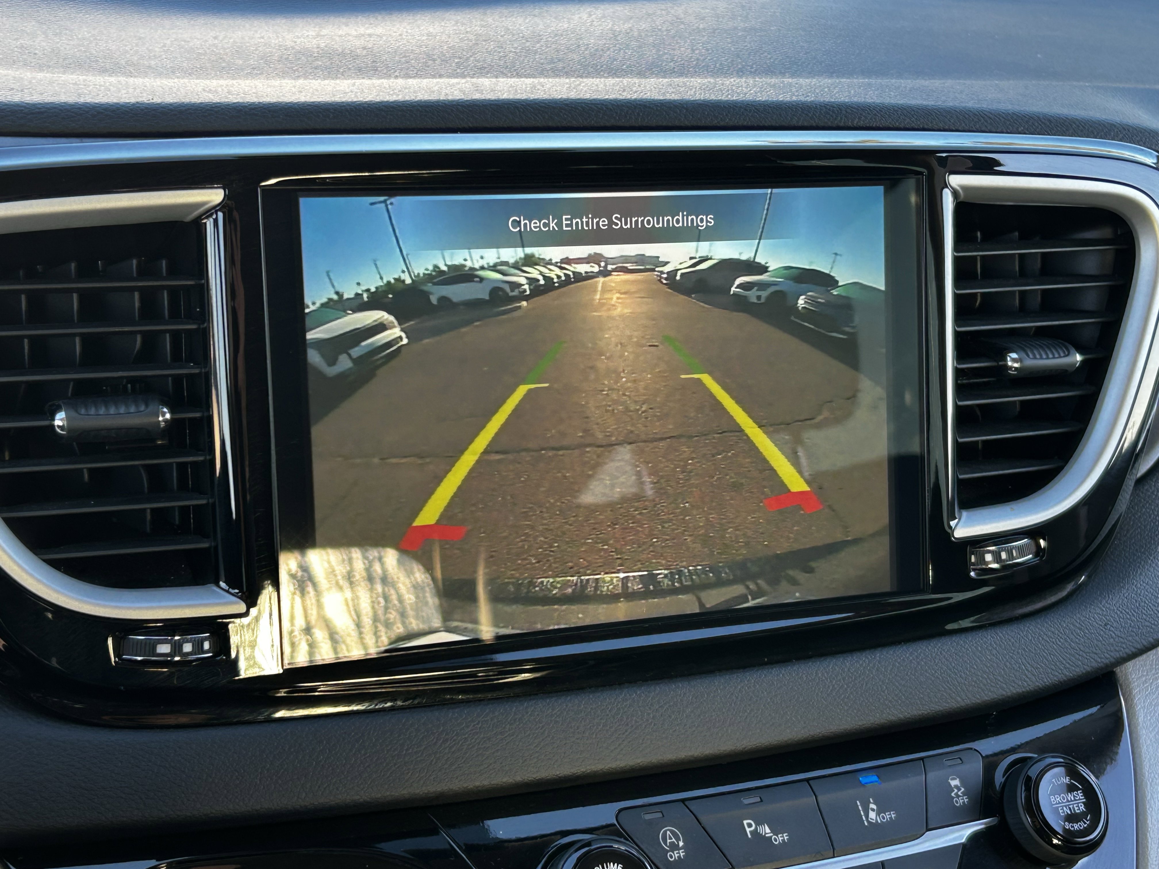 Certified 2024 Chrysler Pacifica Touring-L image 27