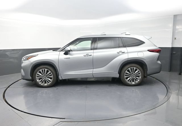 Used 2021 Toyota Highlander Platinum AWD/4WD image 4