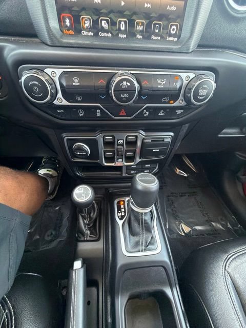 Used 2020 Jeep Gladiator Overland AWD/4WD image 41