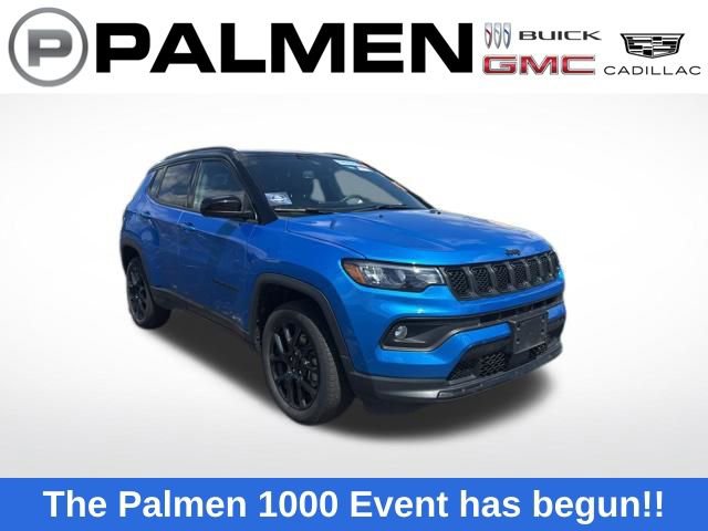 Used 2023 Jeep Compass Latitude w/ Sun and Sound Group AWD/4WD image 1