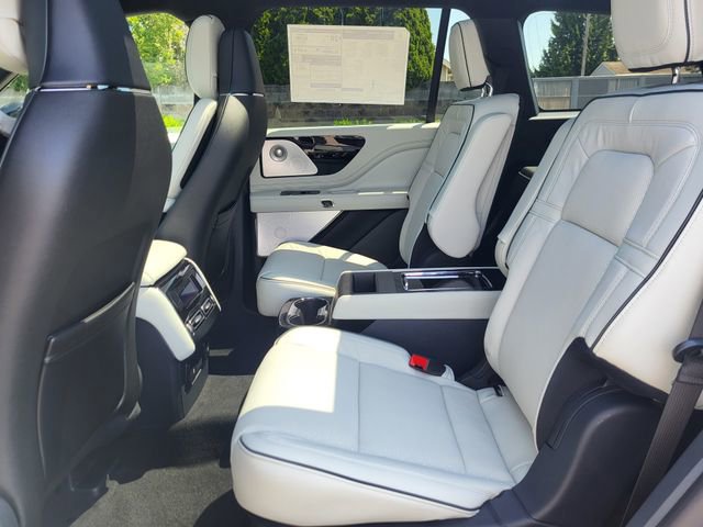 New 2025 Lincoln Aviator Black Label image 13