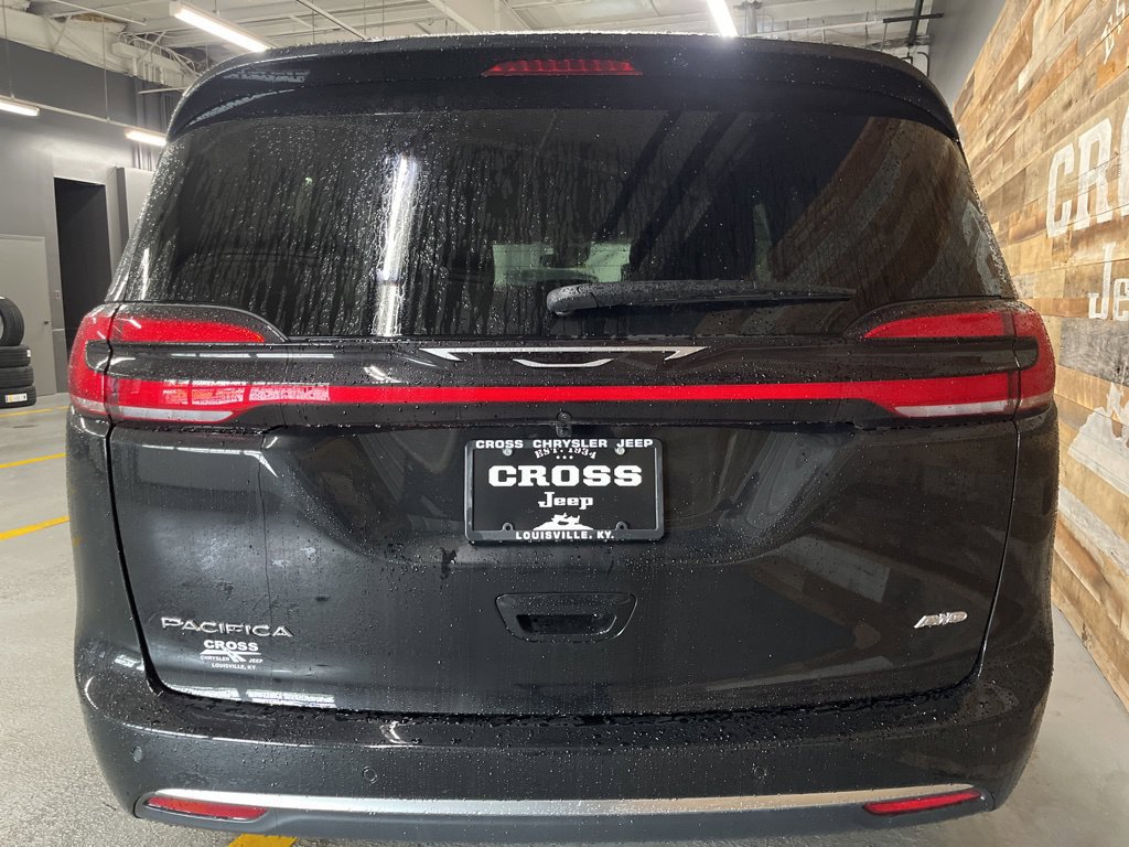 New 2027 Chrysler Pacifica Select AWD/4WD image 22