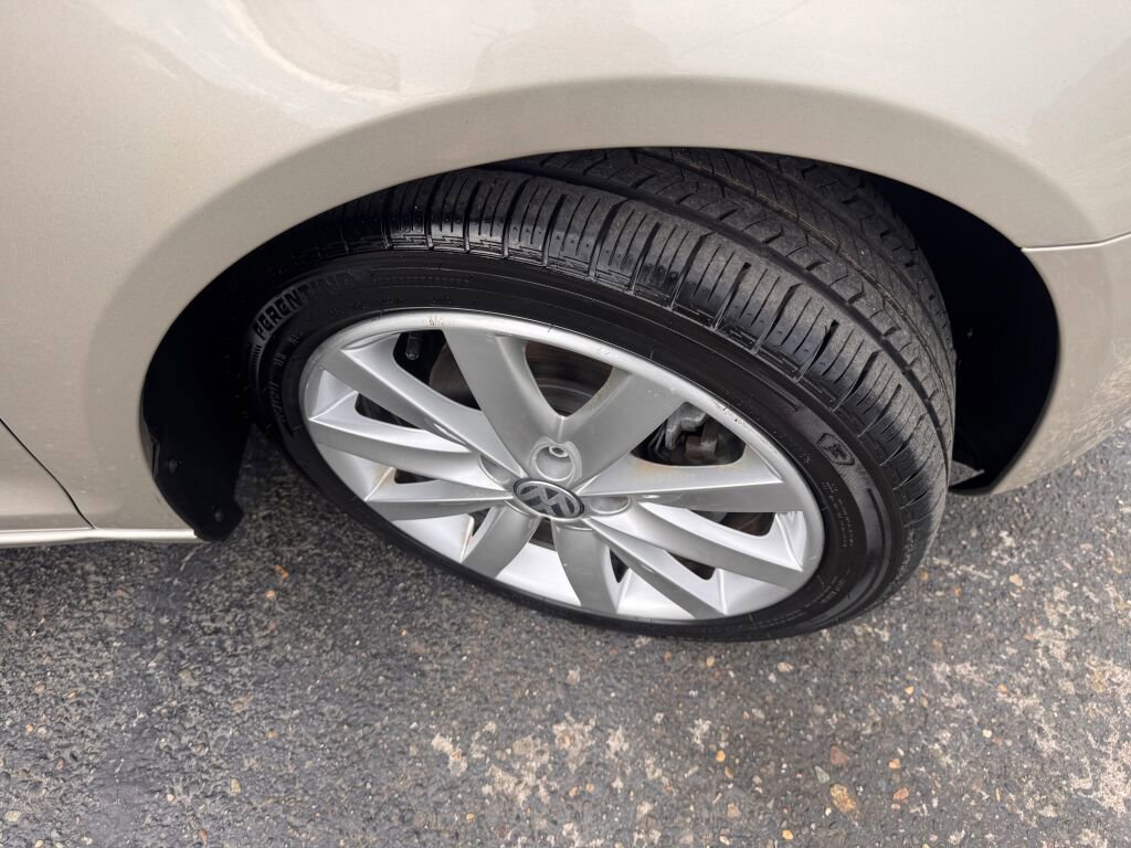 Used 2013 Volkswagen Jetta SE image 4