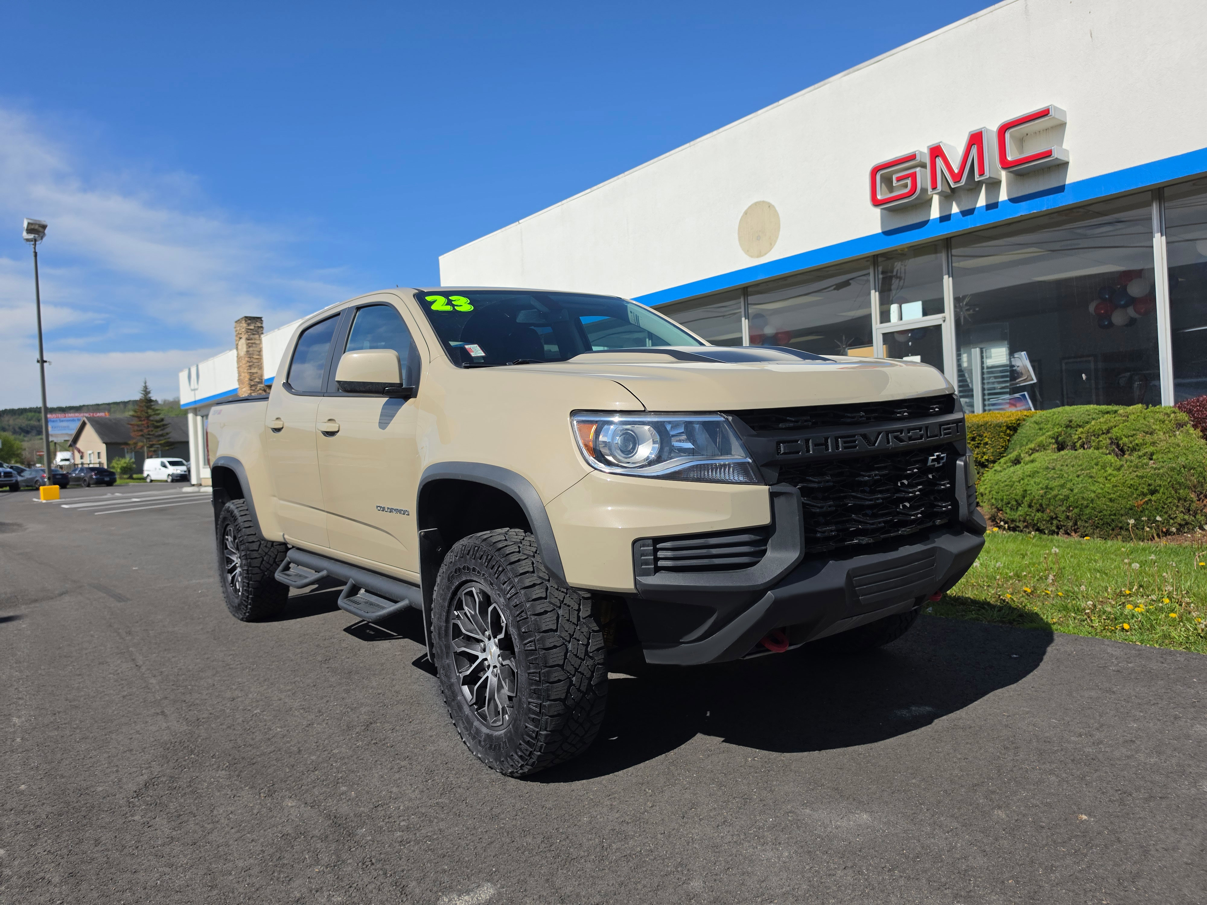Used 2022 Chevrolet Colorado ZR2 AWD/4WD image 1